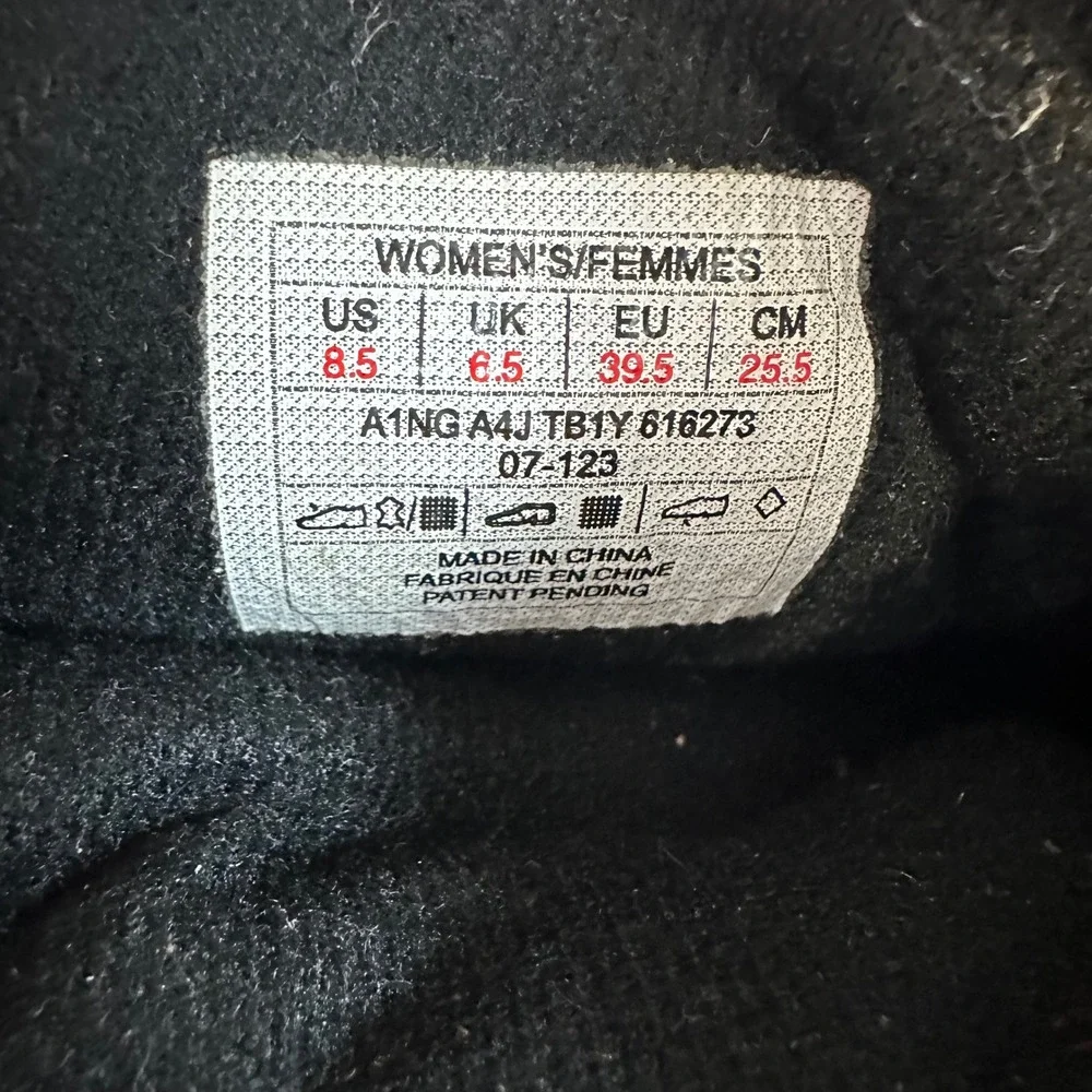 The North Face Winter Boots Women 8 Black Red Waterproof Knit Faux Fur Gorpcore